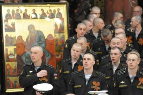 Выпуск военнослужащих кронштадтского учебного центра ВМФ прошел в Морском соборе