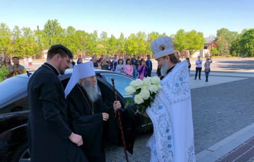 Митрополит Владимир (Котляров) молился в Кронштадтском Морском соборе в престольный праздник
