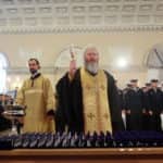 Памятные браслеты от клира кронштадтского Морского собора вручены выпускникам Морского корпуса Петра Великого