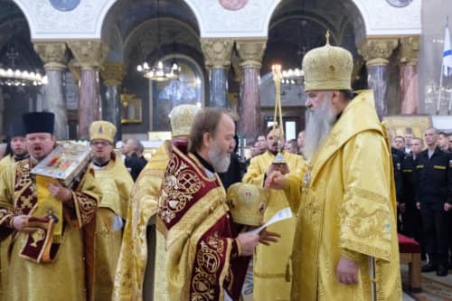 Митрополит Варсонофий совершил заупокойную Божественную Литургию в Никольском морском Соборе Кронштадта