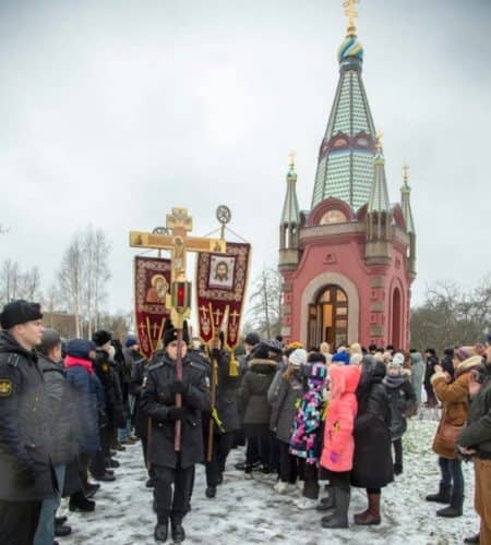 Панихида по погибшим в годы фашистской блокады Ленинграда в канун 76-ой годовщины её полного снятия
